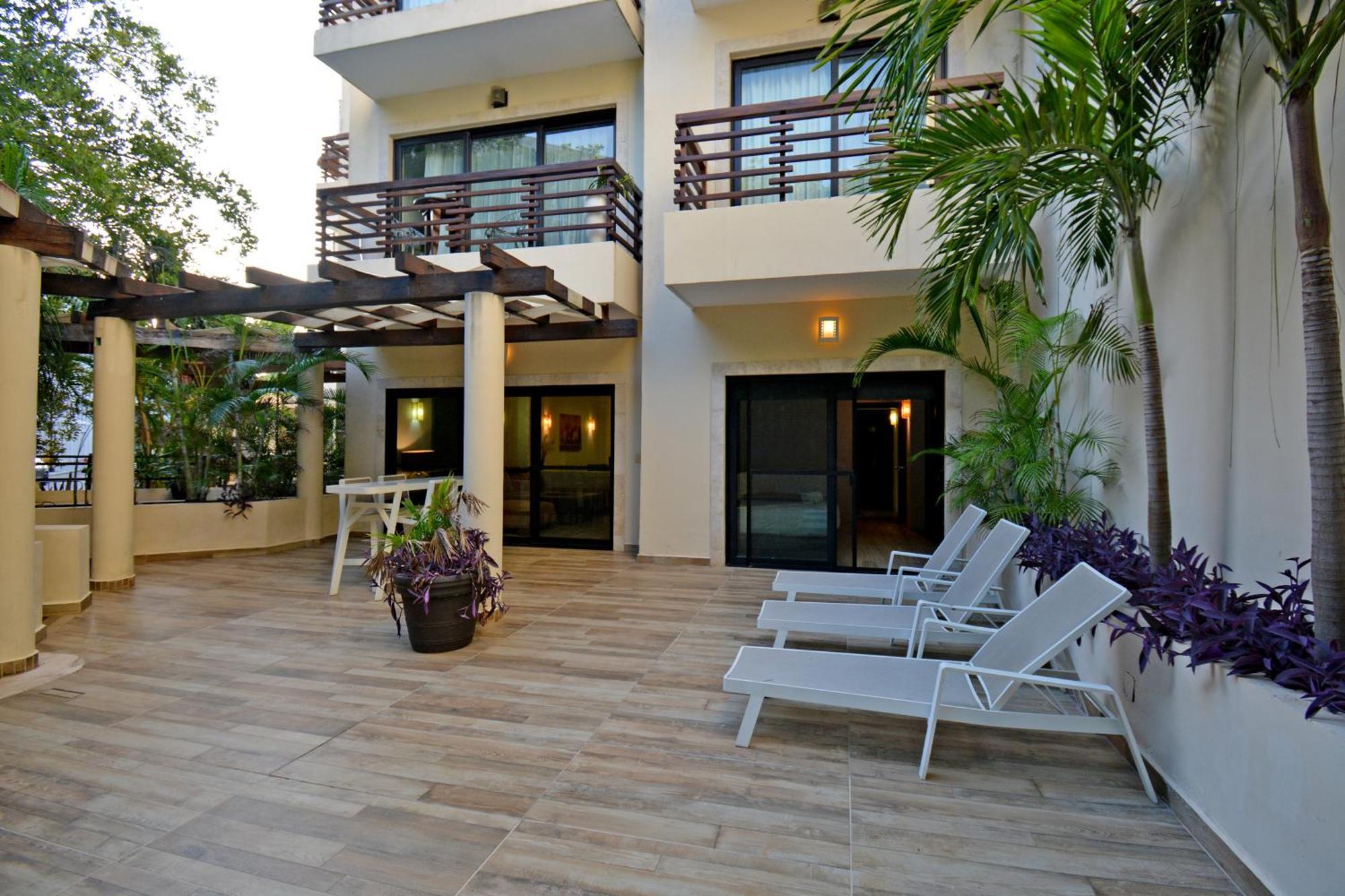 Awesome At Aldea Thai Beachfront Apartahotel