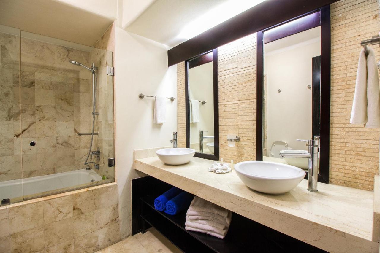 Corto Maltes 203 2 Bedroom Ocean View Apartment *