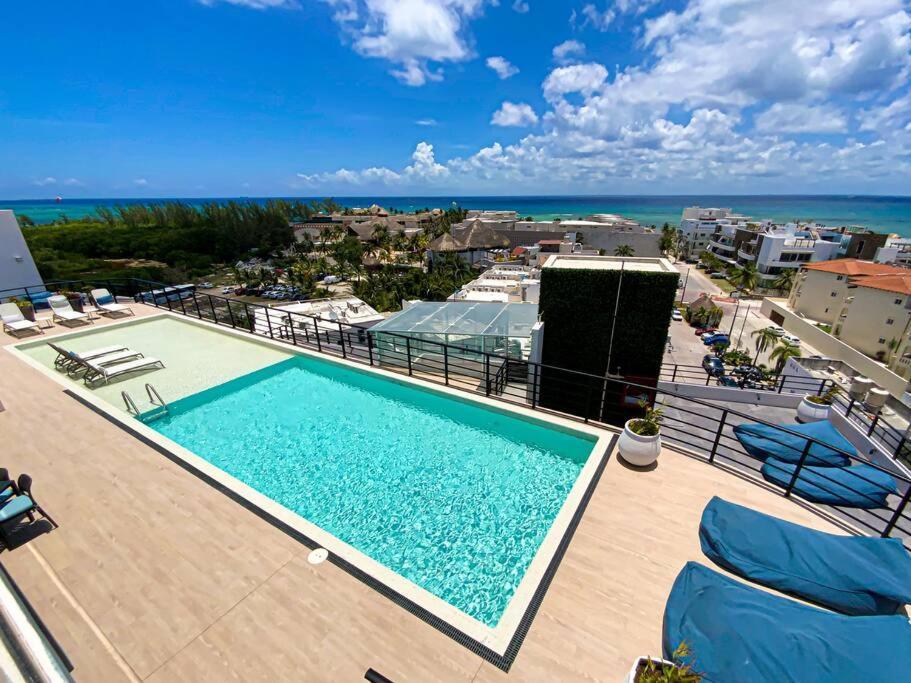 Beautiful + Luxury + Ocean View + Pool Apartment *