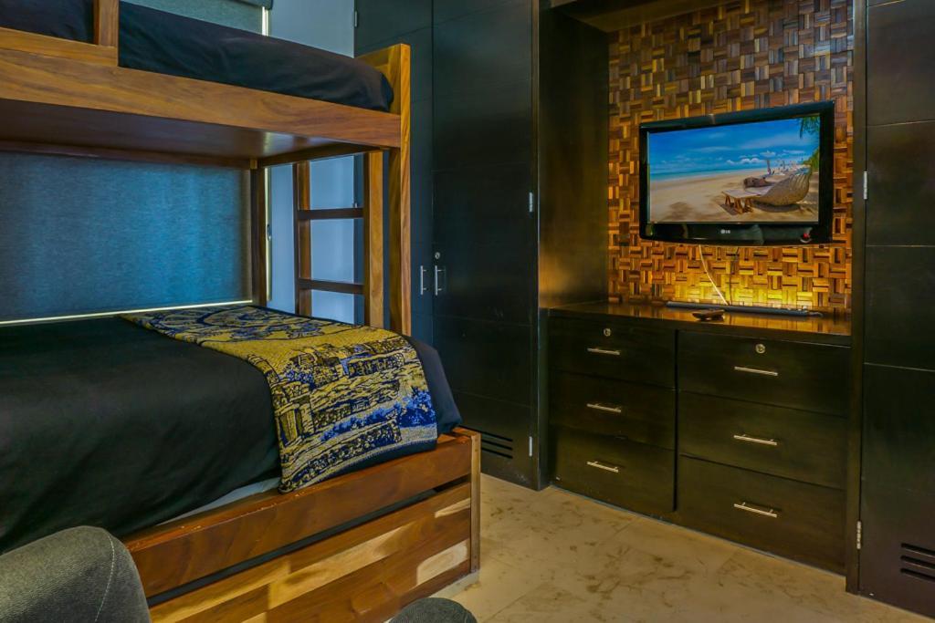 Executive Penthouse With Unobstructed Views At The Elements By Bric Сasa de vacaciones *