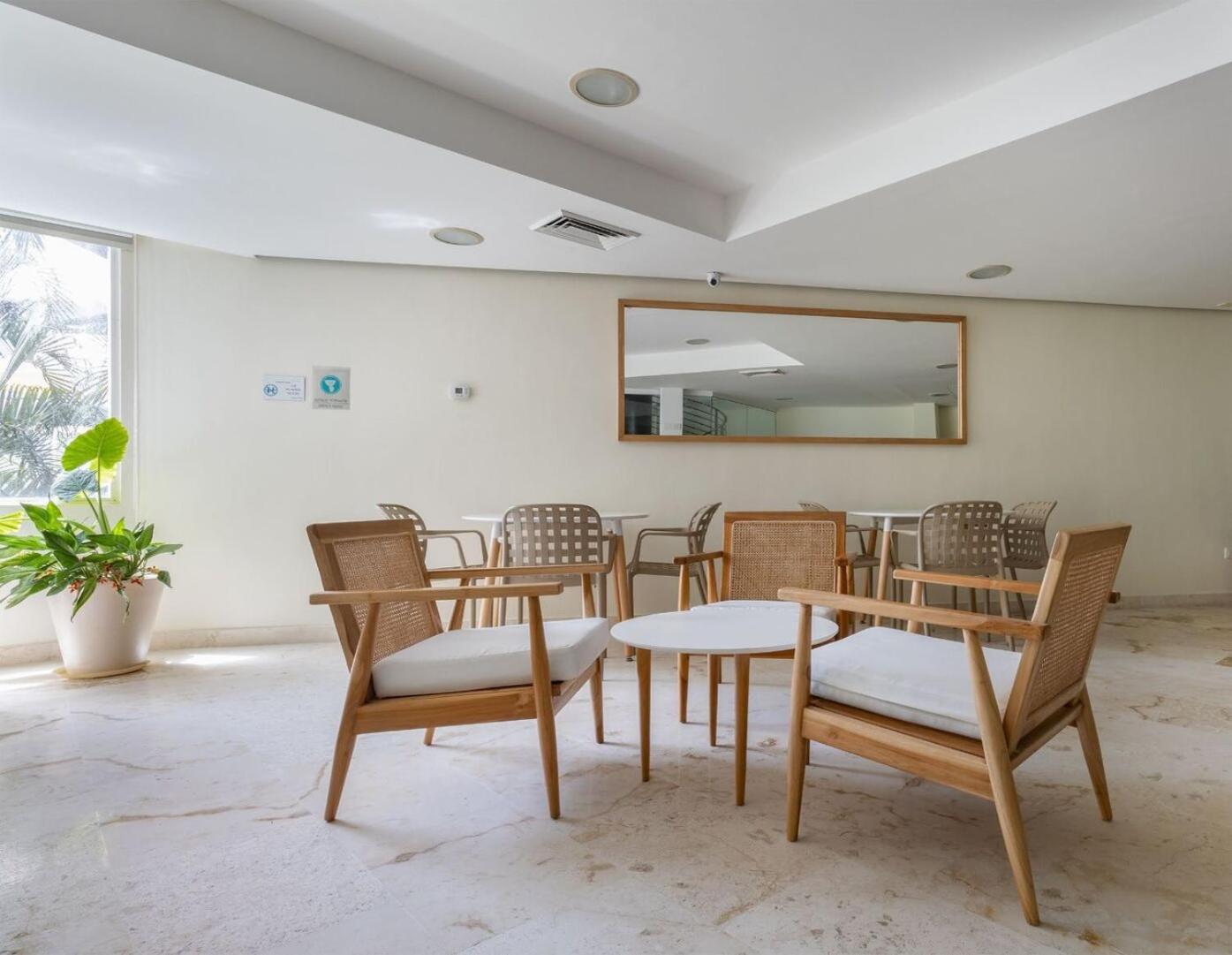 Executive Penthouse With Unobstructed Views At The Elements By Bric Сasa de vacaciones