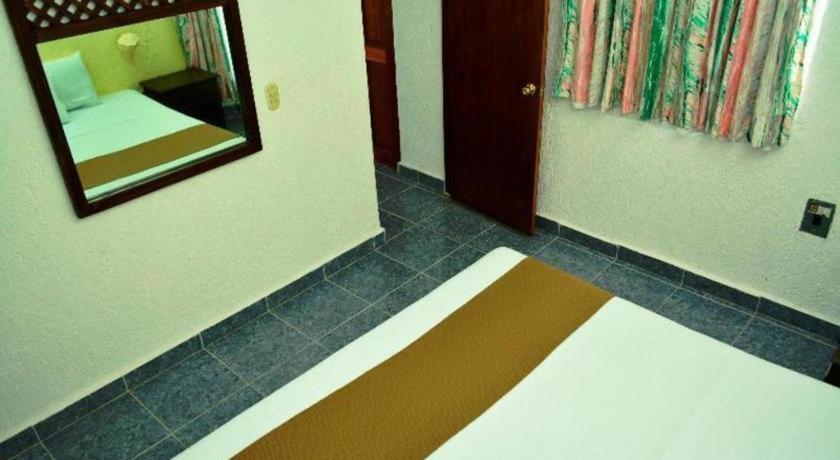 Hotel Maya Del Carmen 2*
