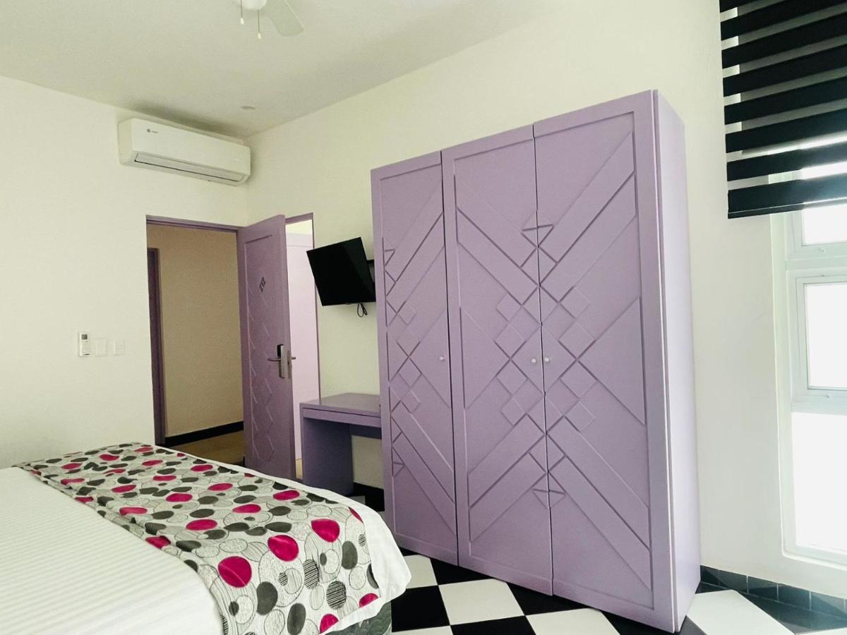 Pavo Real - 3*