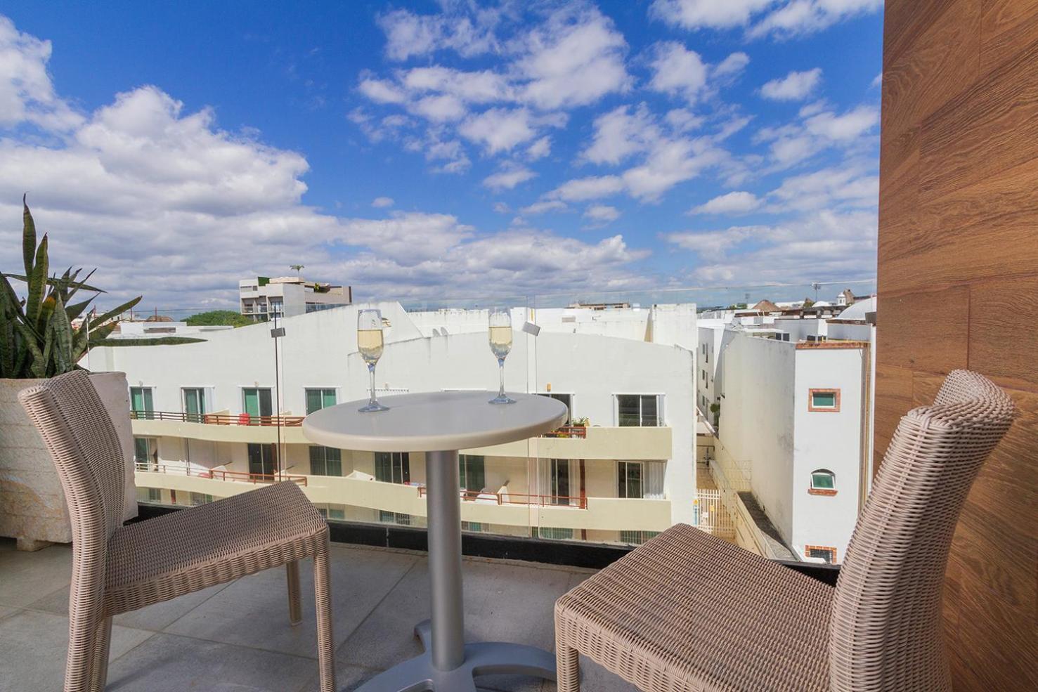 Apartment In Excellent Location *