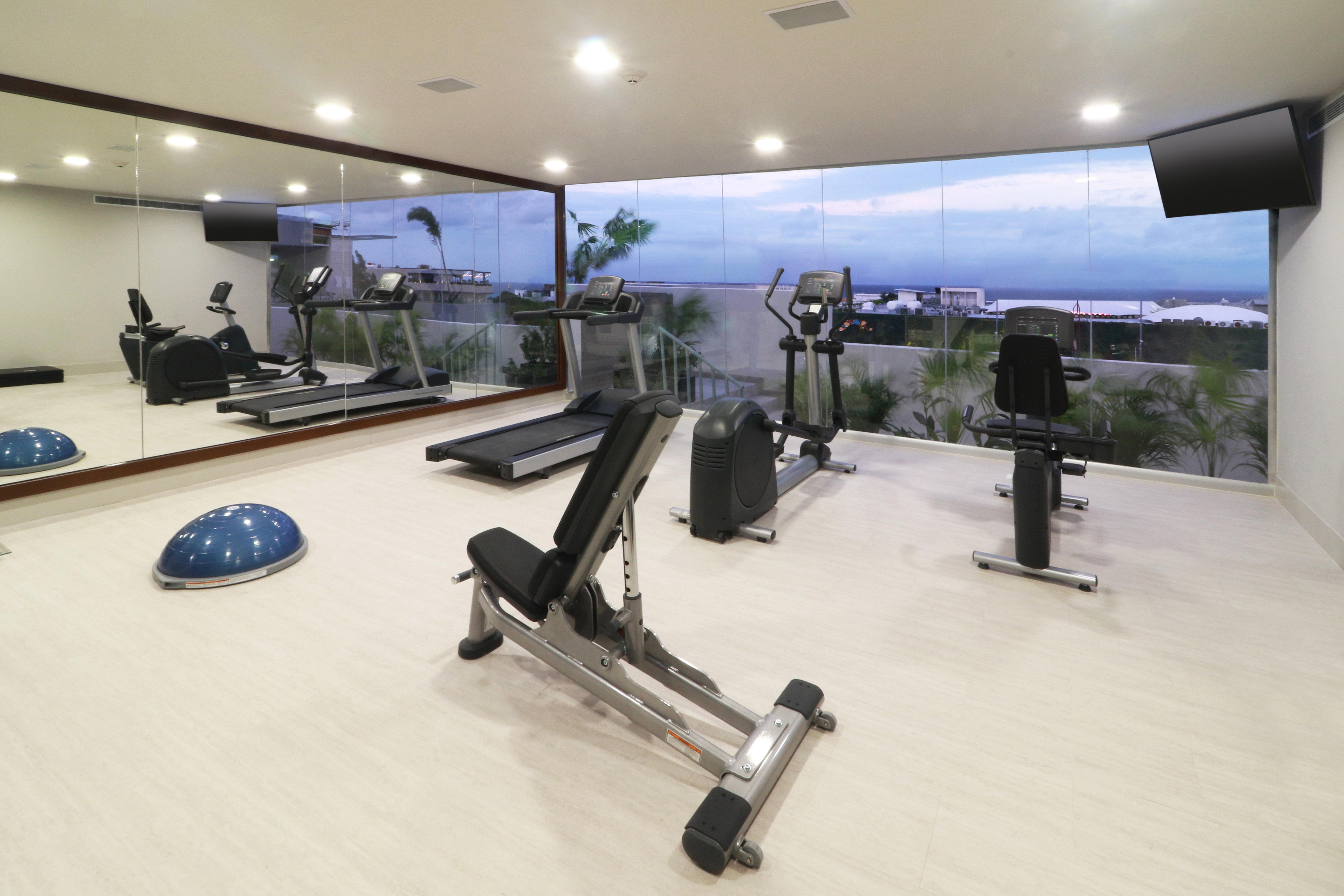 Express&suites - Playa Del Carmen, An Ihg Hotel