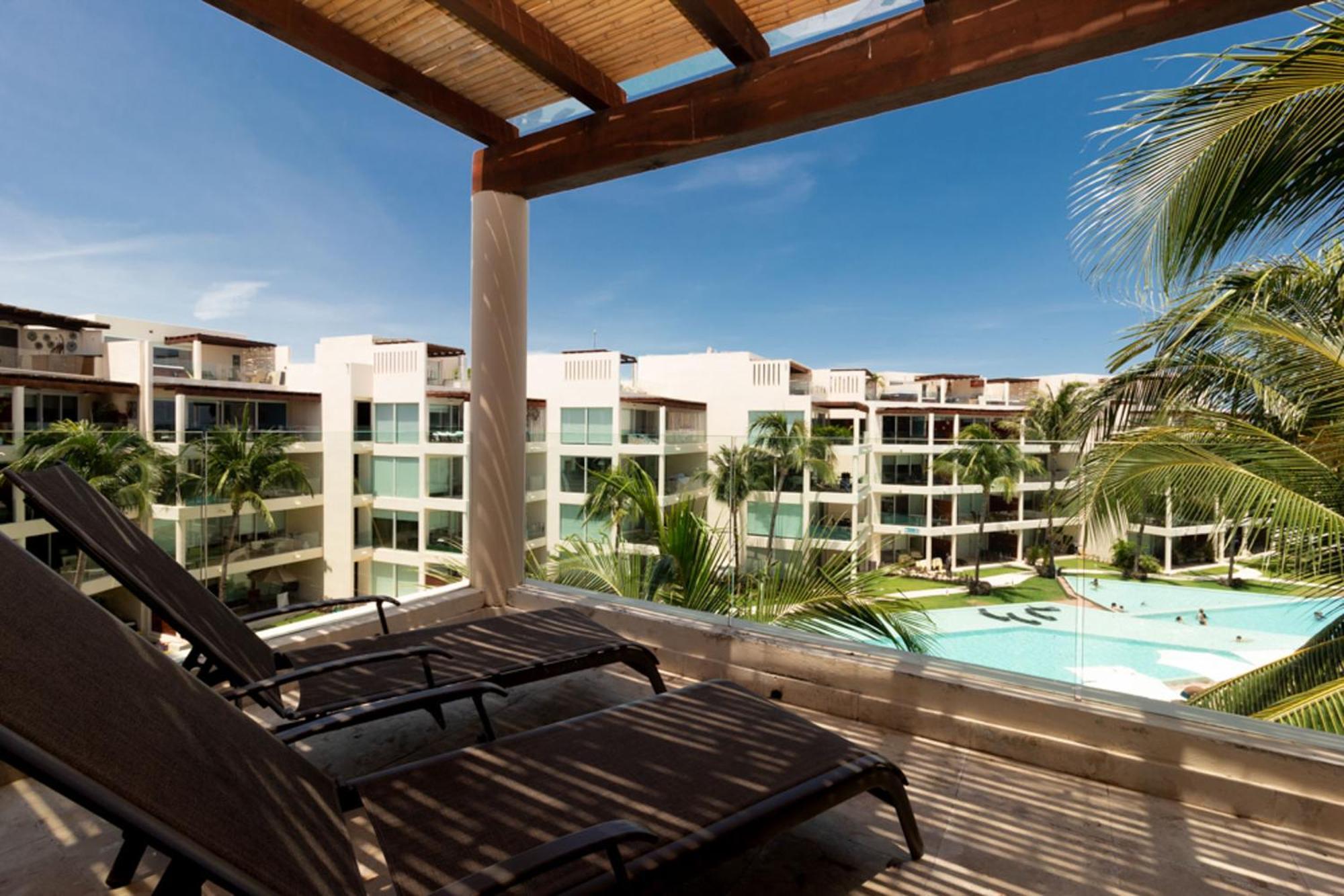 The Elements Oceanfront & Beachside Aparthotel Playa del Carmen