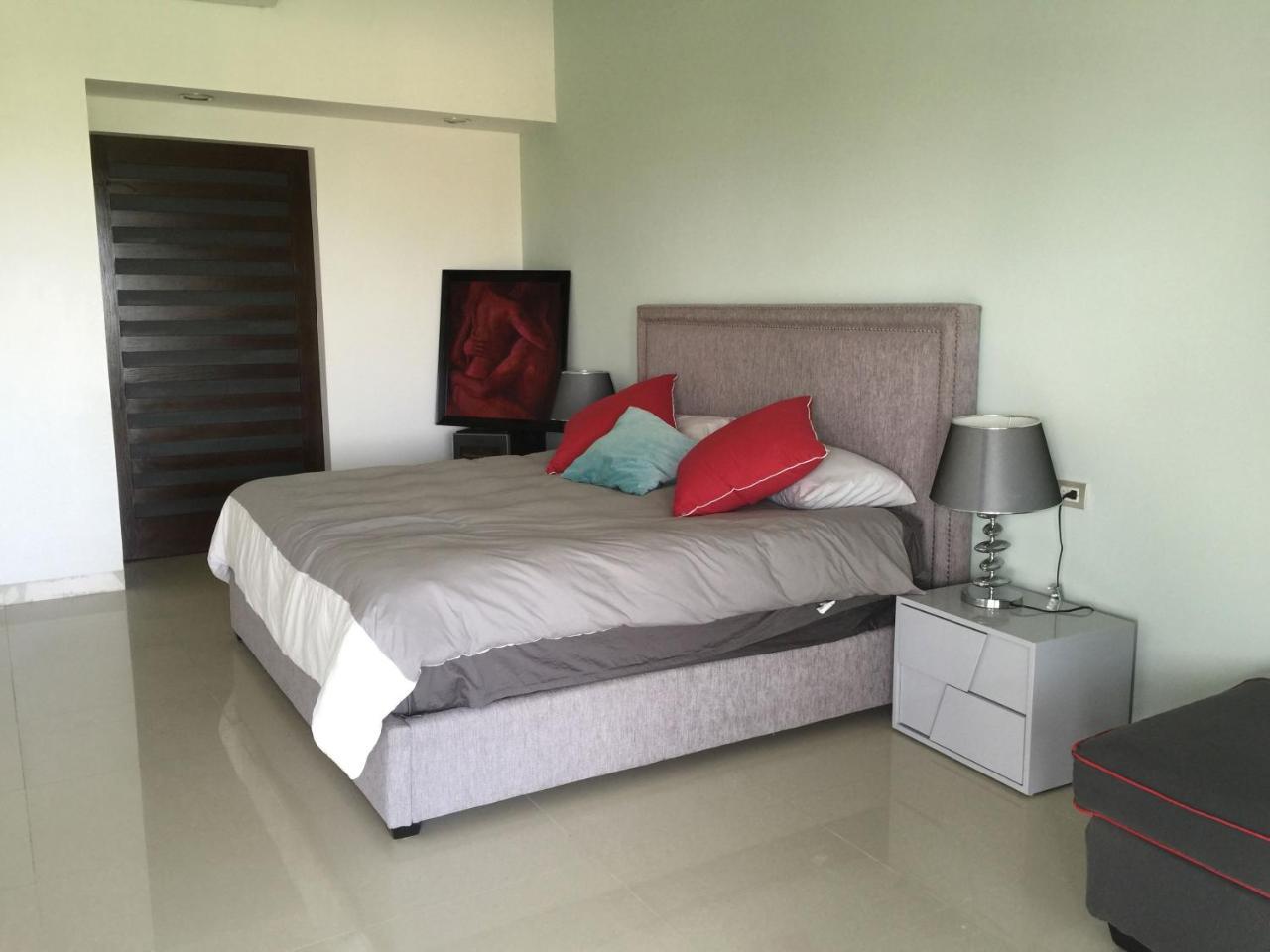 Apartahotel Boutique Oceanfront *