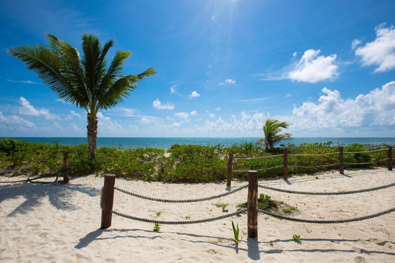 Boutique Oceanfront Apartahotel Playa del Carmen