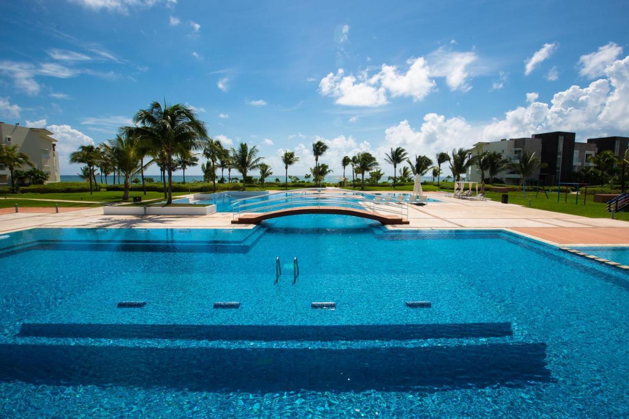 Boutique Oceanfront Apartahotel Playa del Carmen