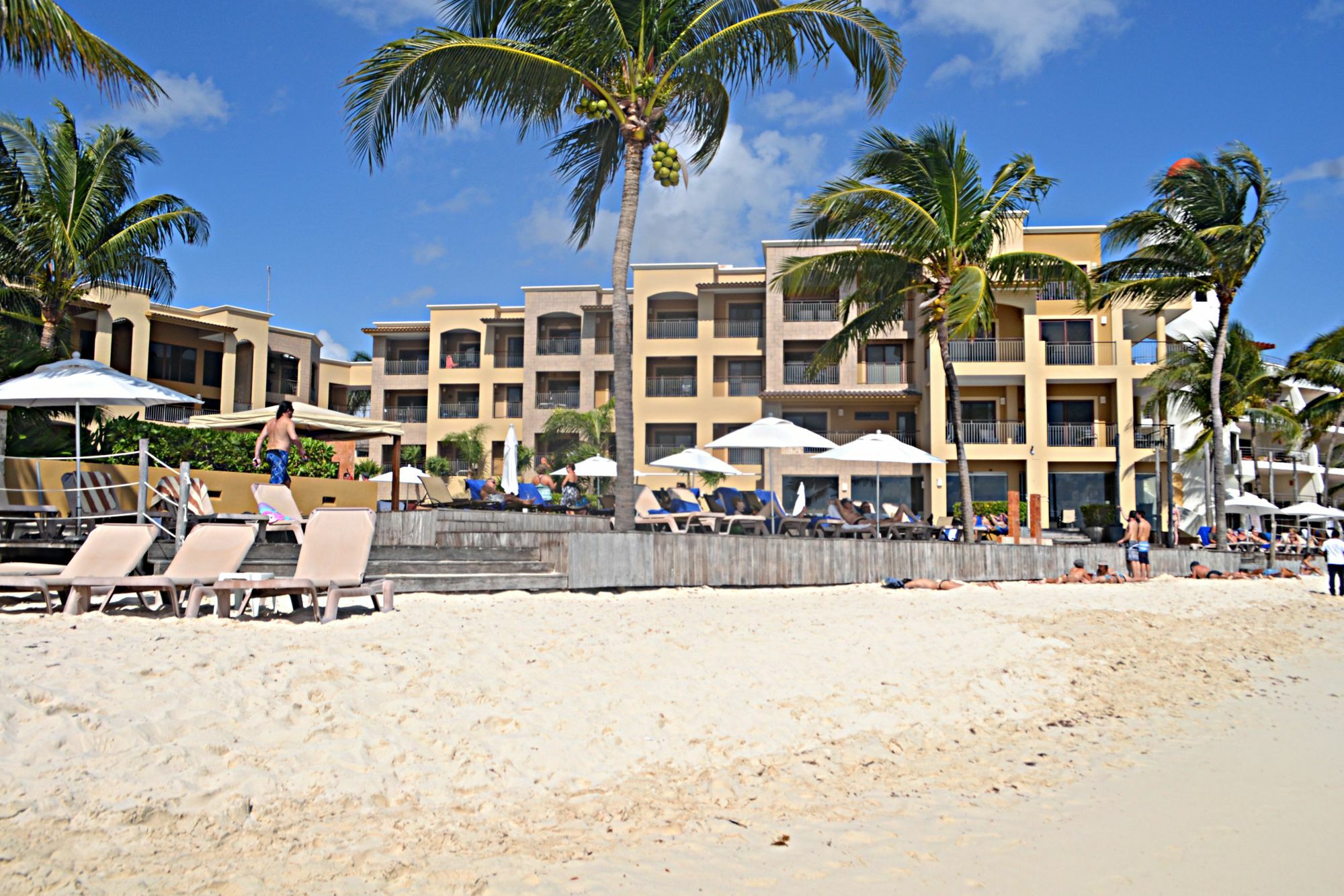 Aparthotel El Faro