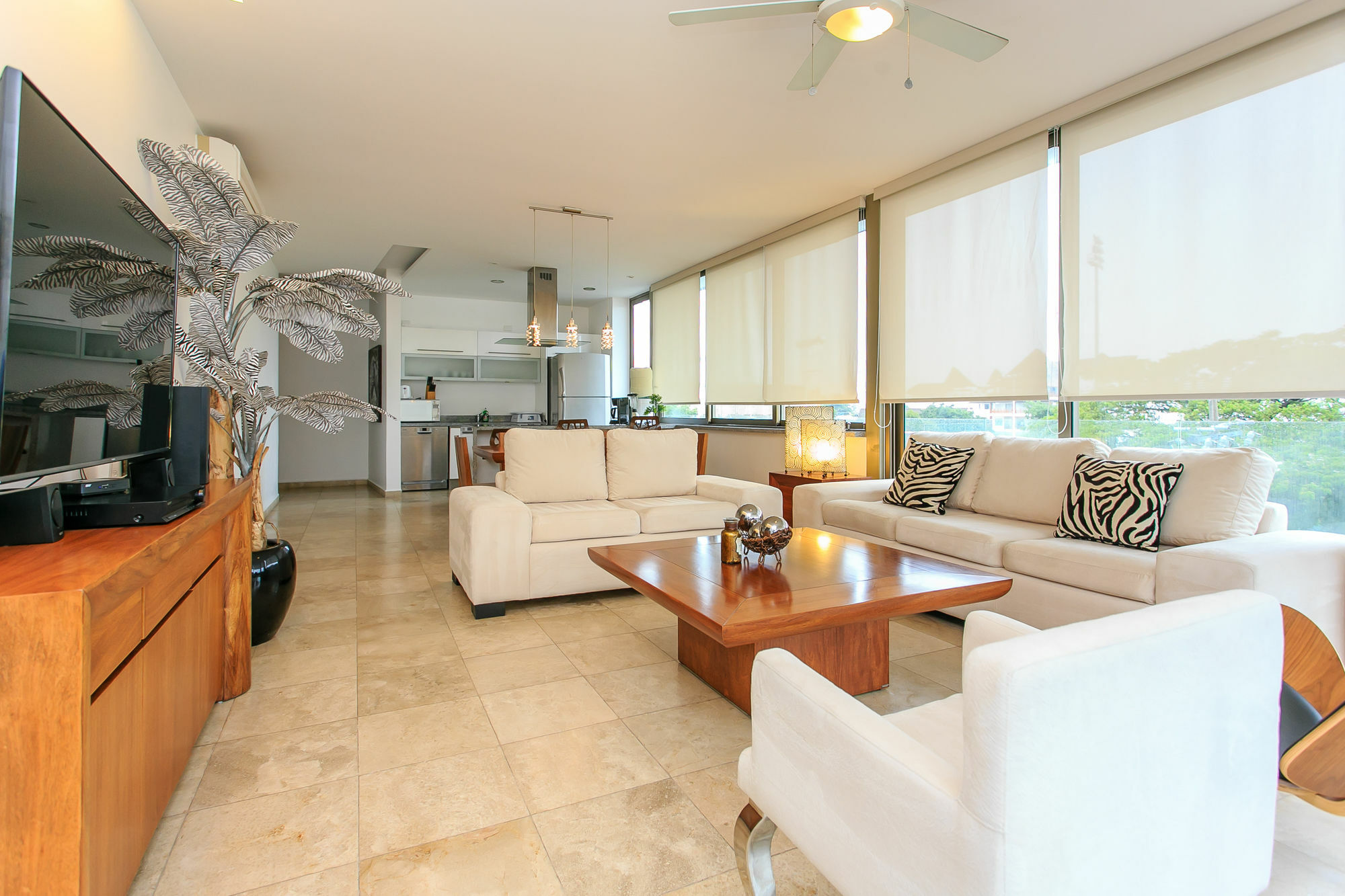 Dc 1103 Trendy In Mamitas Area Half Block To 5th * Playa del Carmen