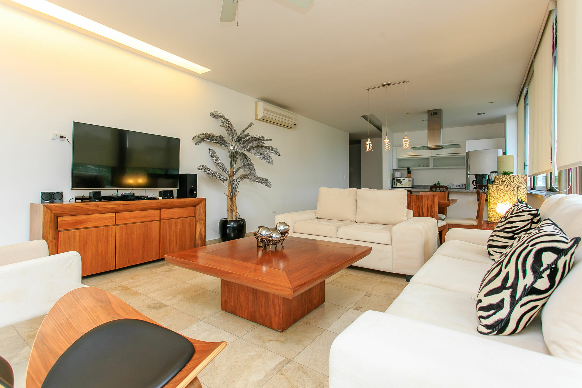 Dc 1103 Trendy In Mamitas Area Half Block To 5th Apartamento *